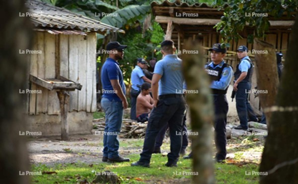 Detienen a dos supuestos miembros de la banda 'Mito Padilla' en La Ceiba