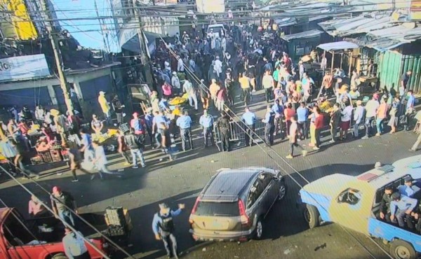Desalojan a vendedores del mercado Zonal Belén de Tegucigalpa