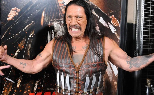 Actor Danny Trejo rescata a niño tras accidente de tránsito