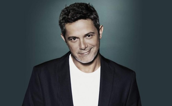 El hijo políglota de Alejandro Sanz