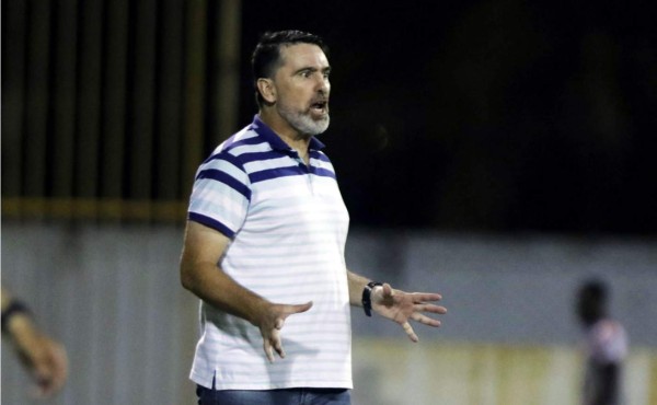 Fernando Araujo sigue sin definir futuro en el Vida