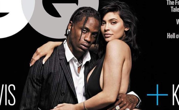 Travis Scott le canta a Kylie Jenner desde las alturas   