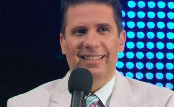 'Dale gracias a Dios que soy nacido nuevo': Pastor 'amenaza' a periodista