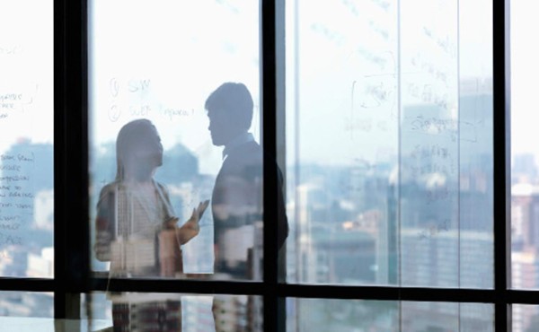 No sabe qué hacer con su amante