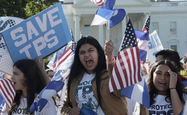Activistas seguirán lucha por el TPS pese a la decisión de Trump  