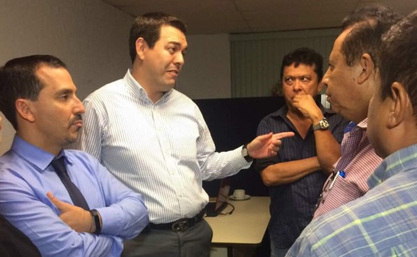 Más de 25,000 empleados públicos consiguen ajuste salarial de L1,800