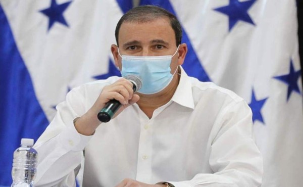 No es tan sencillo conseguir la vacuna anticovid, asegura Juan Carlos Sikaffy