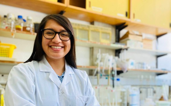 Brillante joven hondureña, nueva científica en Israel