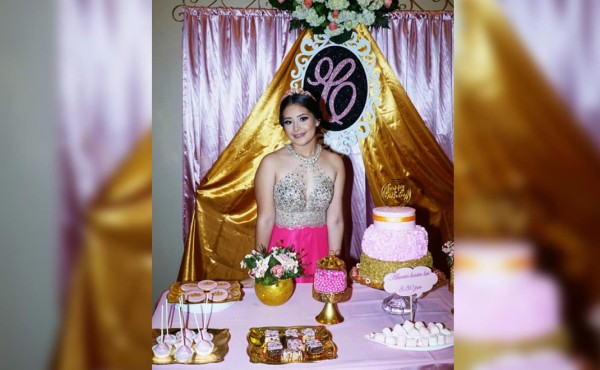 Linda velada por la quinceañera Valeria Cecilia Arévalo Maldonado