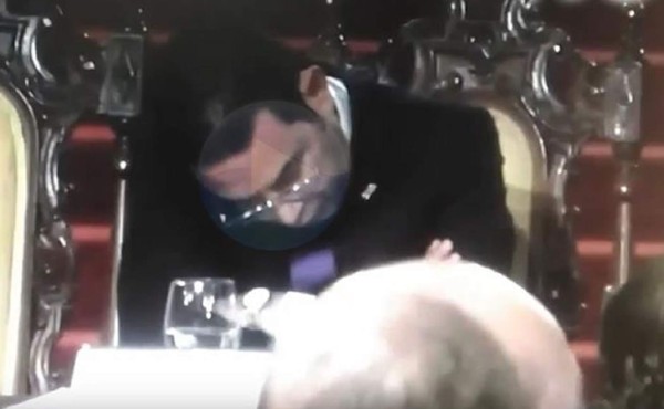 Presidente de Guatemala se duerme durante presentación de ministro