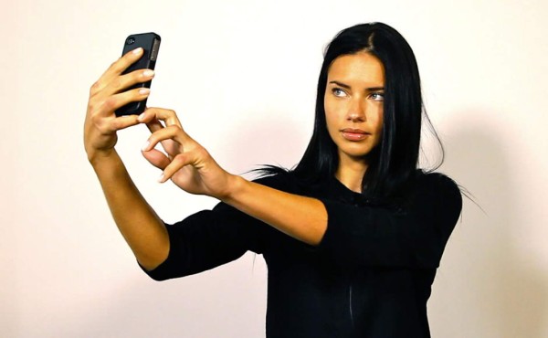 Exceso de 'selfies' es una muestra de poca actividad