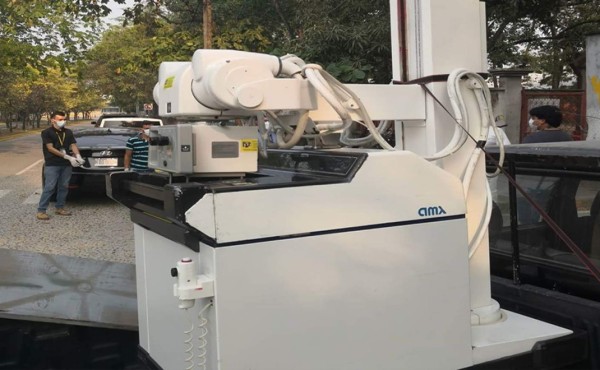 Catarino Rivas recibe máquina de Rayos X para evaluar a sospechosos de COVID-19