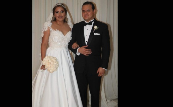 Daniela Pinto y Bayron Santos sellaron su amor