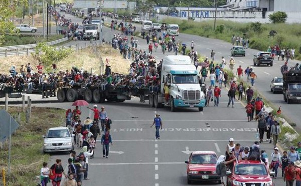 Civiles ofrecen ayuda al Gobierno de EEUU para frenar a migrantes