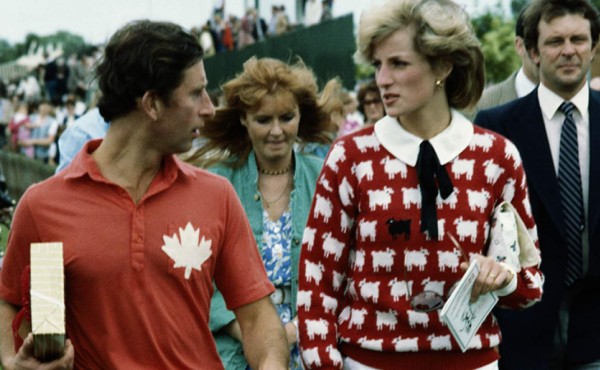 Icónico jersey de Lady Di con oveja negra, convertido en objeto de deseo