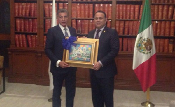 Calidonio firma convenio de cooperación con alcaldía de Puebla México
