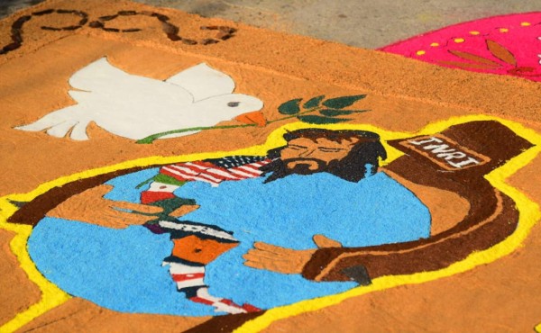 FOTOS: Hermosas y coloridas alfombras, un atractivo cada Semana Santa en Honduras