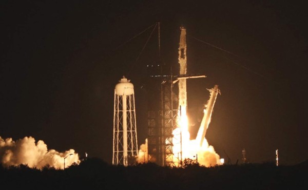 Despega la tercera misión tripulada de SpaceX hacia la ISS