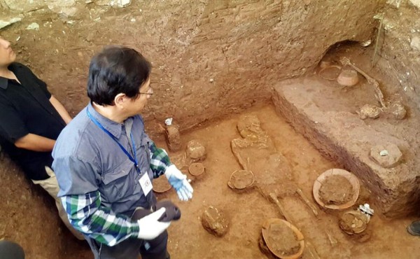 Descubren tumba con restos que serían de grupos élites de los mayas