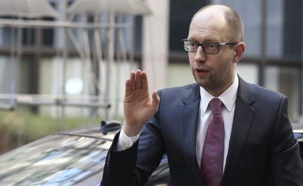 Primer ministro de Ucrania anuncia su dimisión