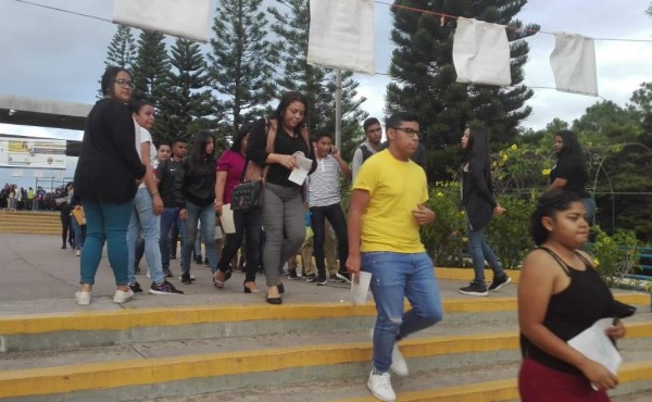 Más de 12,600 jóvenes buscan cupo en la Unah