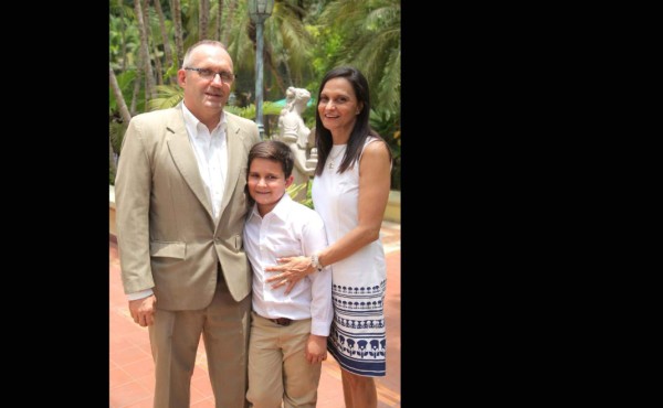 La primera comunión de Ronald Vair Vijil