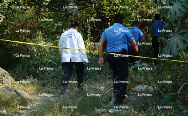Hallan el cuerpo de un hombre cerca de un crique en San Pedro Sula