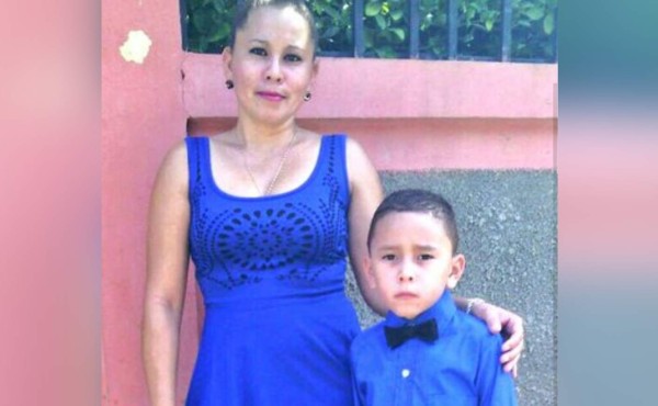 Madre y su hijito aparecen muertos dentro de su casa en Cofradía