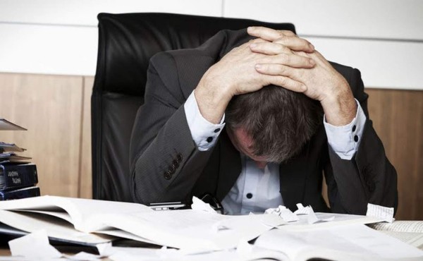 Trabajar muy duro hace que liderar sea más difícil