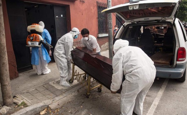 Guatemala llega a 1,669 muertes por COVID-19 tras sumar 37 en el último día