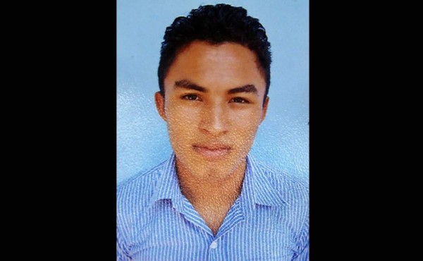 Operario de maquila muere al ser arrollado por carro cuando iba en su moto