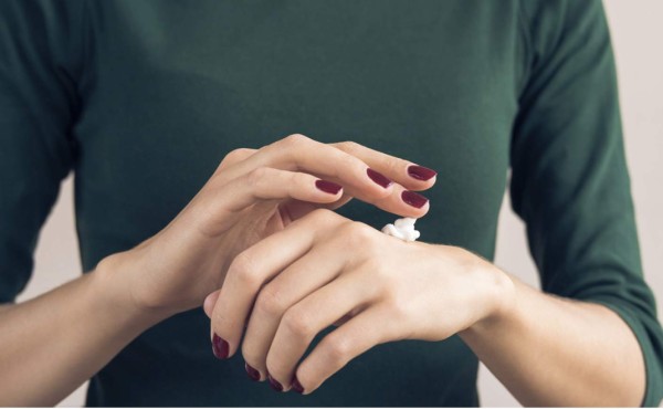 Evita las manchas en las manos