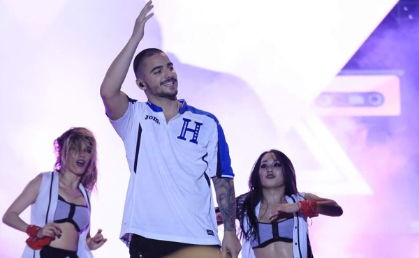 Maluma sedujo y conquistó en el concierto del año