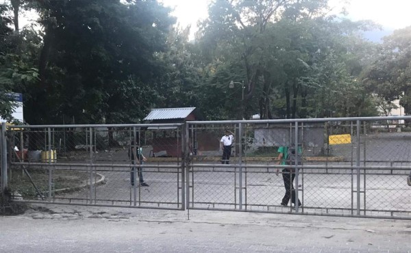 Estudiantes encapuchados de la Unah paralizan clases en San Pedro Sula y Tegucigalpa
