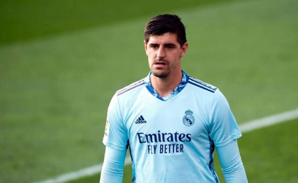Courtois deja la concentración de la selección belga y regresa lesionado al Real Madrid