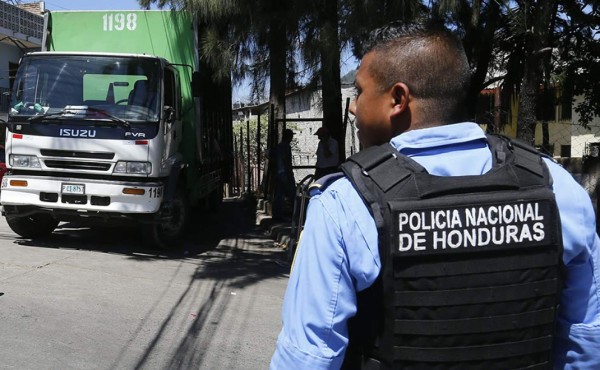 En menos de media hora asaltaron dos veces a camión repartidor