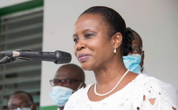 La primera dama de Haití continúa viva y recibe atención hospitalaria