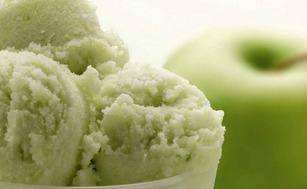 Helado casero de manzana