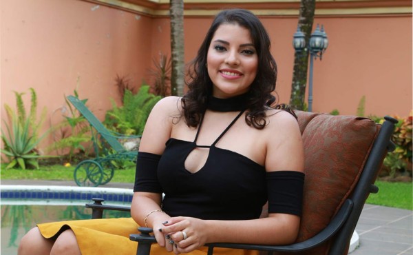 Nicole Cano, libra batalla contra inusual cáncer pancréatico