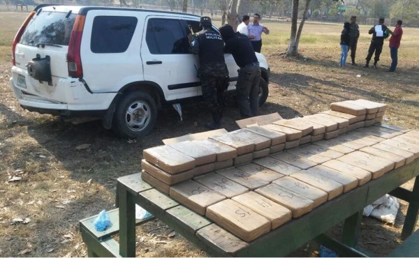 Relevan a uniformados para investigación por droga hallada en La Ceibita