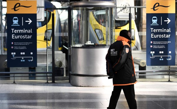 OMS llama a 'reforzar controles' en Europa ante nueva variante del coronavirus