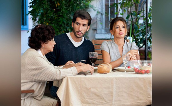 Chocan suegra y nuera y él queda en medio