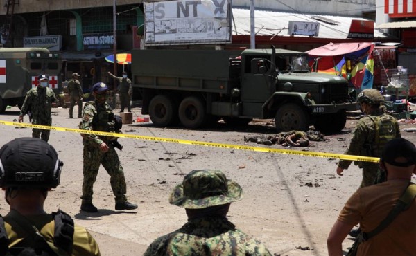 Doble atentado en Filipinas deja al menos 14 muertos y 75 heridos