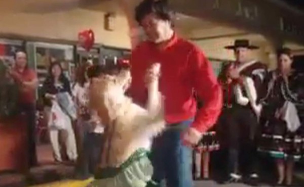 El baile del perrito estremece las redes sociales