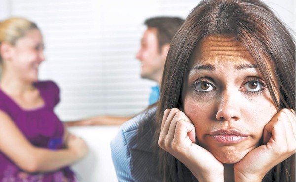 Enojada porque otra le ganó 'el mandado'