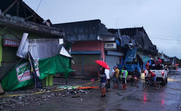 Un muerto y decenas de heridos por fuerte sismo en Filipinas
