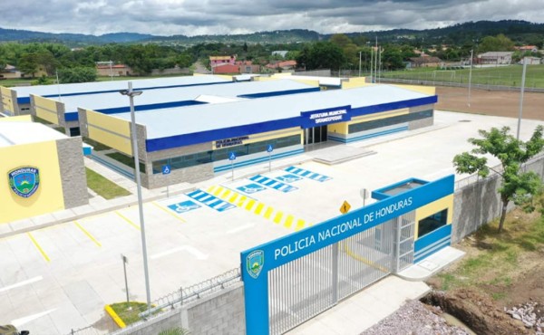 En Siguatepeque: inauguran instalaciones de la Policía valoradas en casi L57 millones
