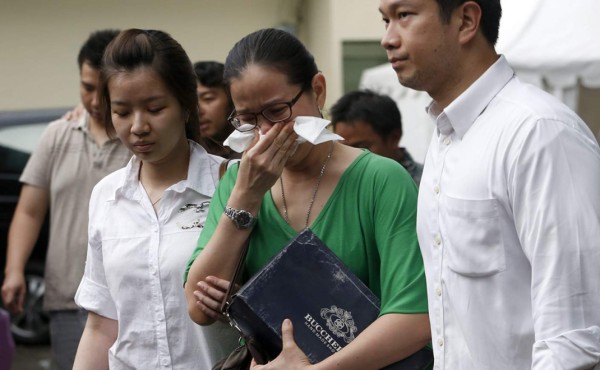 AirAsia ofrece 125 mil dólares a las familias de las víctimas