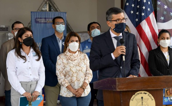 Estados Unidos dona a Honduras 89,000 dosis de la vacuna Pfizer