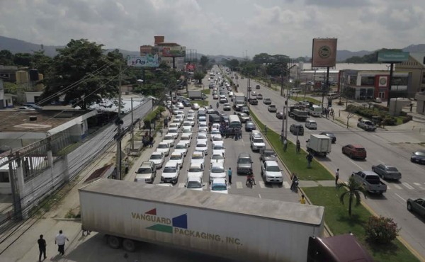Al menos 27,500 unidades paralizan sus labores en Honduras